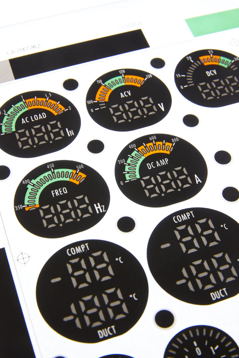 Face avant IHM pour équipements de navigation de cockpit aéronautique