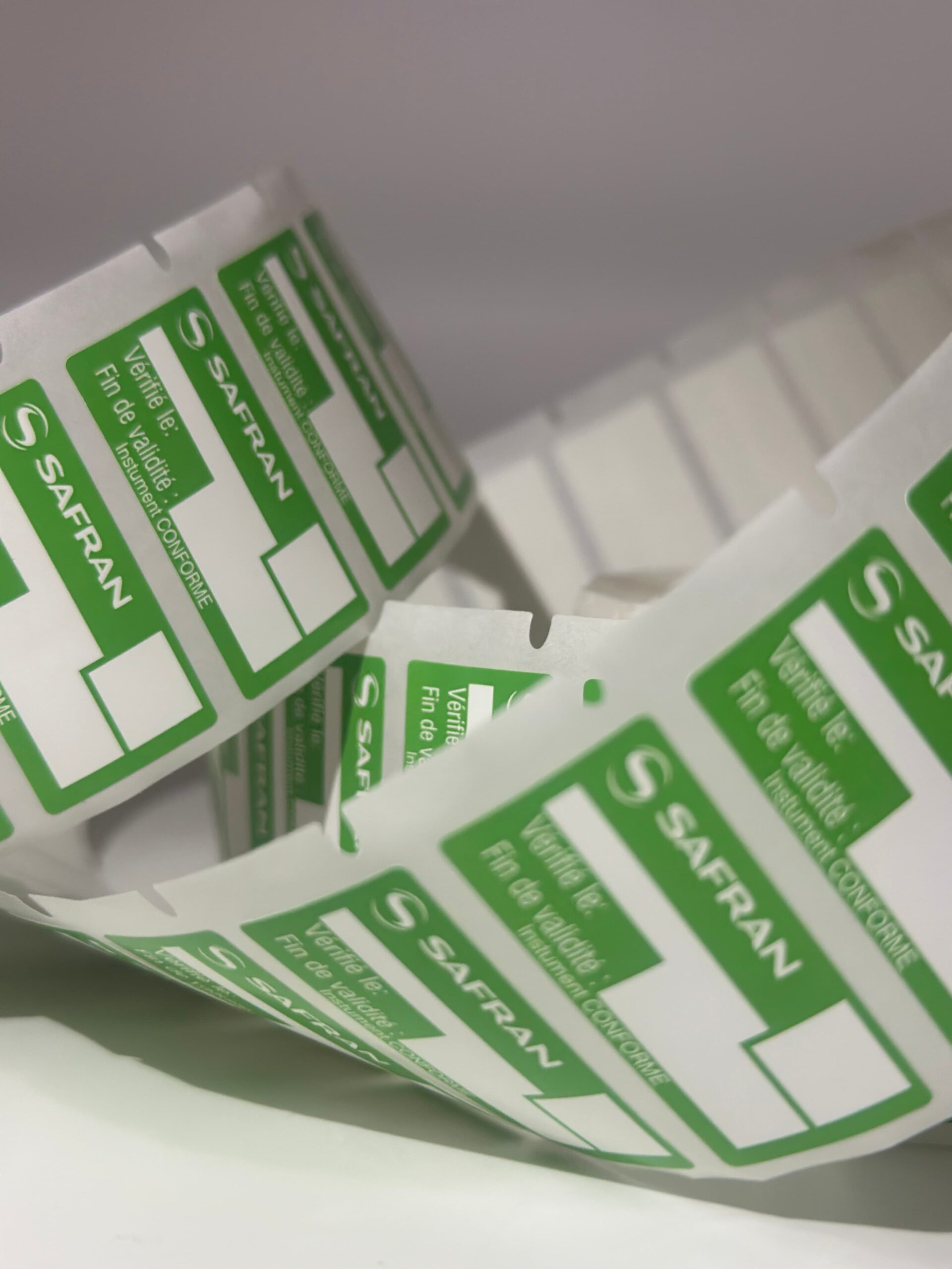 étiquettes conformes aéronautique